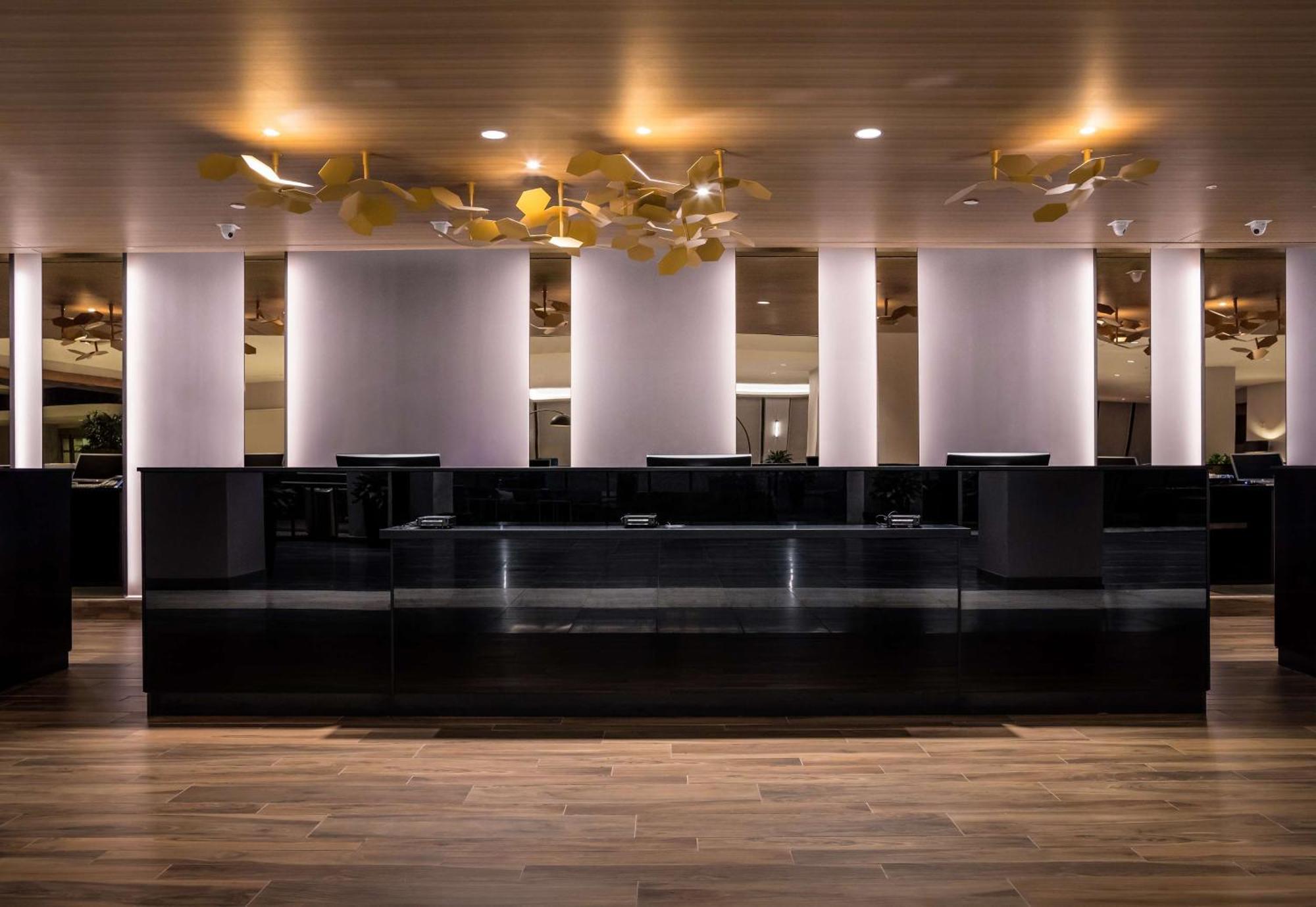 Hilton Atlanta Hotel Екстериор снимка